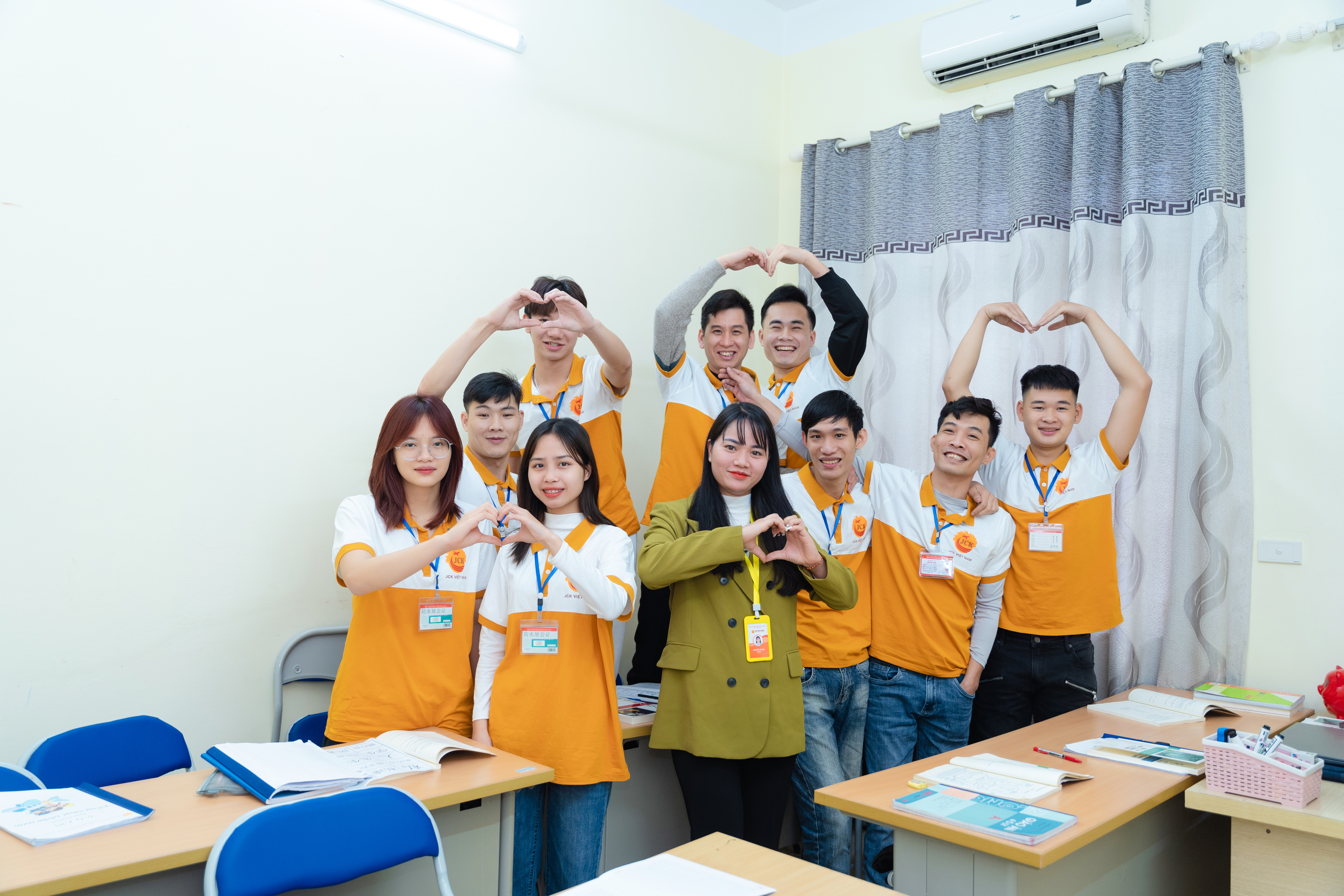 JCK VIETNAM TRONG MẮT HỌC VIÊN